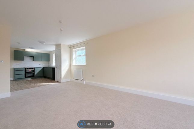 Flat, C Station Road Lower Stondon, Henlow photo 4