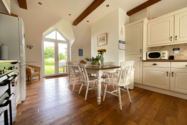 13 Manor View Road, Scarborough photo 3
