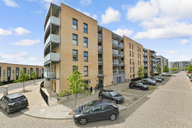 Blueberry Court, Broadis Way, Rainham photo 2