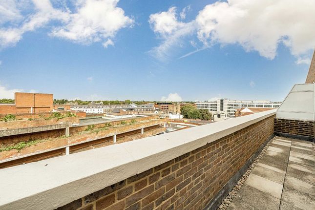 149 Lichfield Court, Sheen Road, Richmond photo 4
