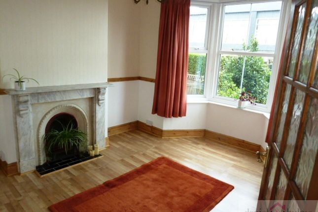 17 Cromwell Terrace, Leek photo 2