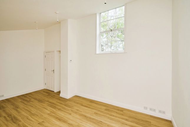 Flat 5, 1, Clarence Road, Clarence Road photo 4