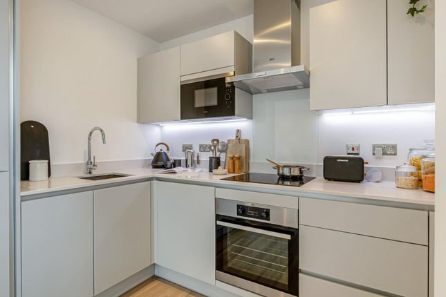 Flat 324, New Victoria Building, 103, New Vic, Corporation Street, Greater Manchester photo 4