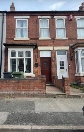Deceptively Spacious 3-Bedroom Terraced House For Company Let
