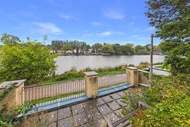 Dudley Road, Walton-On-Thames photo 3