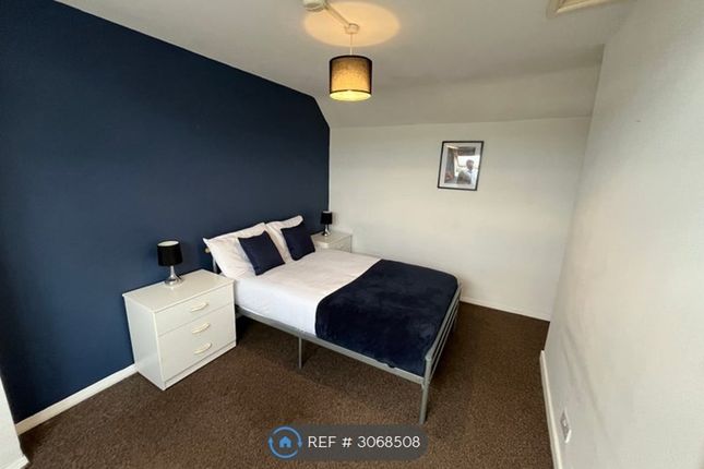 Room, Field Drive Shirebrook, Mansfield photo 2