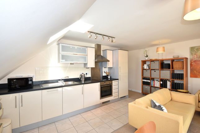 7 Meliae House,, Folleys Place, High Wycombe photo 3