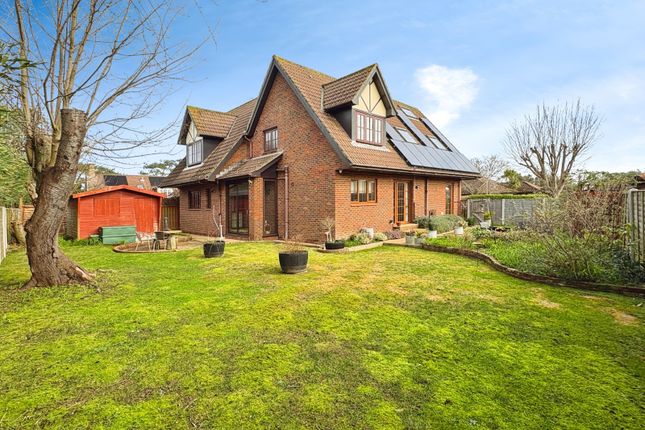 2, Farthings Way, Isle of Wight photo 2
