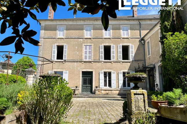 Thumbnail Villa for sale in Javerlhac-Et-La-Chapelle-Saint-Robert, Dordogne, Nouvelle-Aquitaine