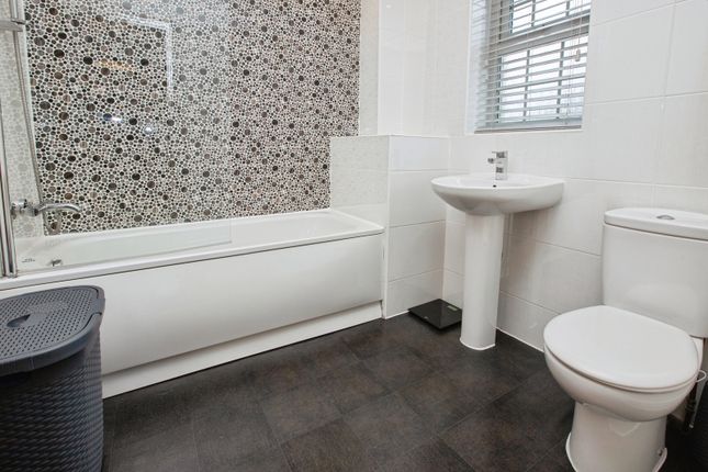 43, Parkland View, Sutton-in-Ashfield photo 4