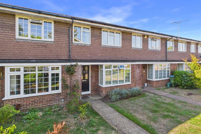 3-bed house on 35, Trenchard Close, Walton-On-Thames, £500,000