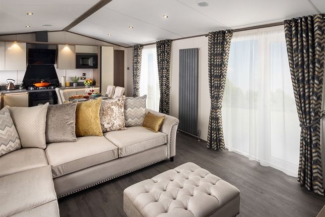 Carnaby Langham Lodge Cen Lytham Edge Lodge Park,, Bank Lane, Preston photo 5