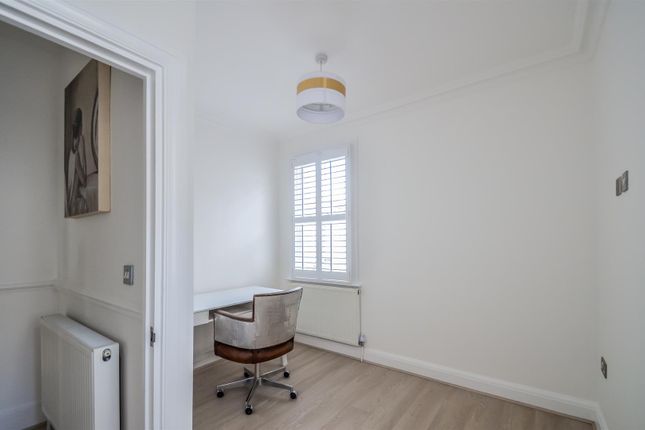 End terrace house to rent in Alexandra Road, Southend-On-Sea