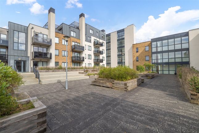 Flat for sale in Russells Crescent, Horley, Surrey