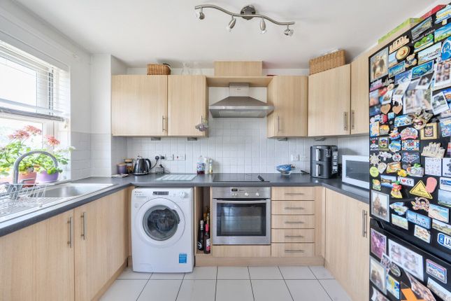 Flat Thirty, Florence Court, Hertford photo 4