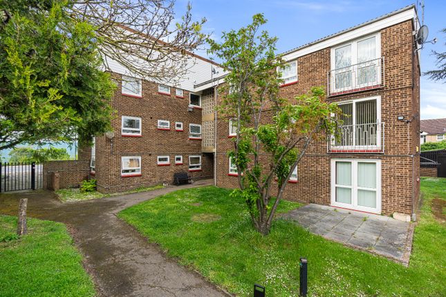 Thumbnail Flat for sale in Cheviot House, Laburnum Grove, Northfleet, Gravesend, Kent