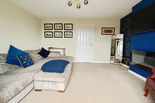 2 Fairview Close, Molescroft, Beverley photo 3