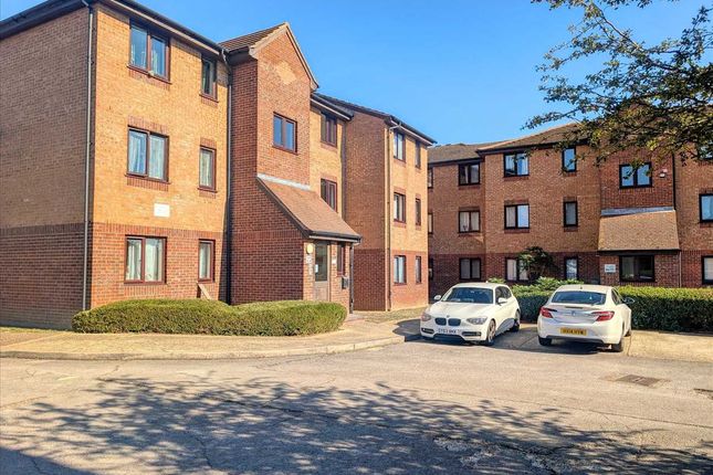 1-bed flat on 37, Campernell Close, Brightlingsea, £115,000