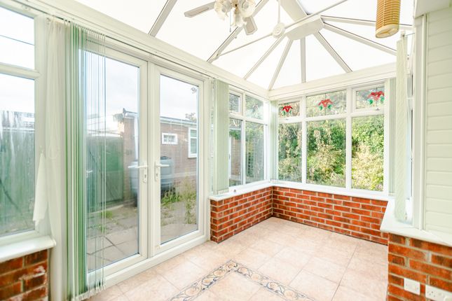 42, Hawthorn Drive, Selby photo 4