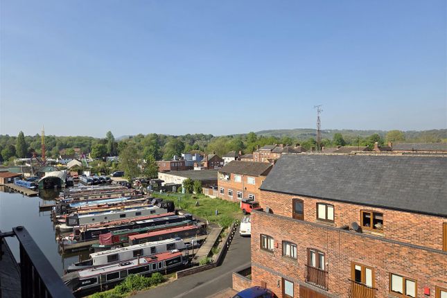 16 Waterfront Views, York Street, Stourport-On-Severn photo 2
