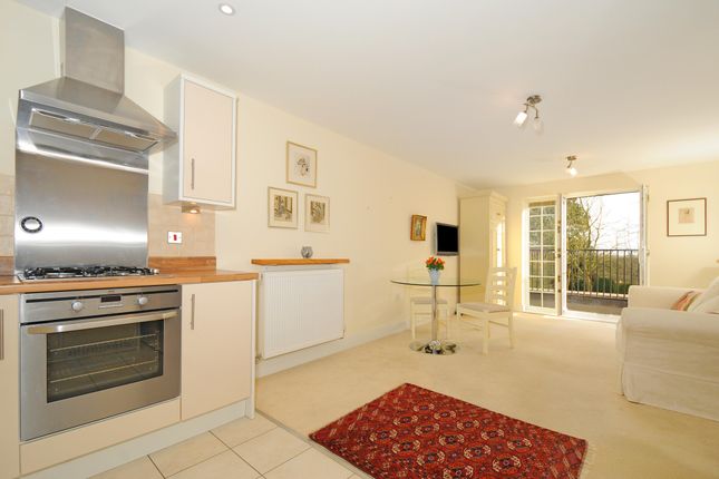 14 Janet Blunt House, Greenhill, Twyford photo 3