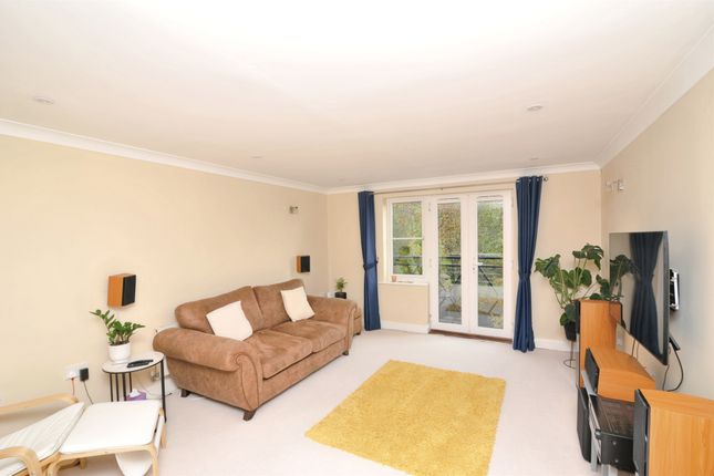 Flat 5, 32, Cooden Ledge, St. Leonards-On-Sea photo 4