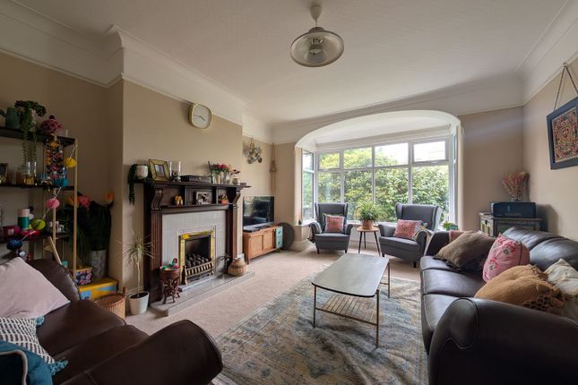6, Redburn Drive, Shipley photo 2