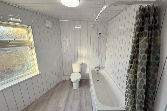 139, Plashet Grove, London photo 5