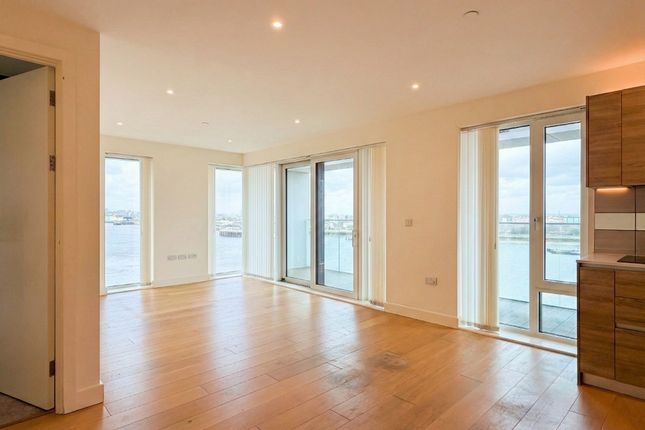 Flat 705, Norton House, London photo 4