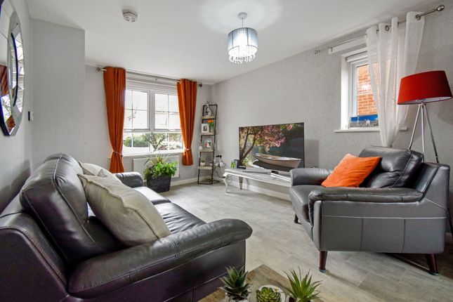 100, Dallington Avenue, Leyland photo 2