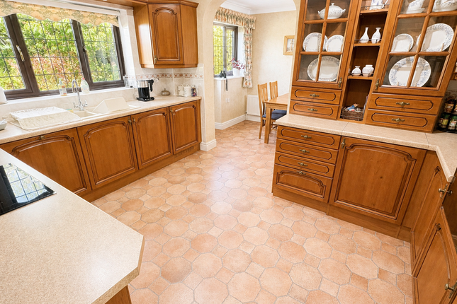 6, Vicarage Close, Maldon photo 3
