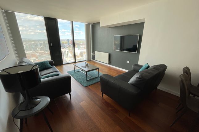 Flat to rent in Beetham Tower, Manchester