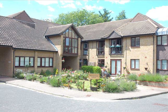 22, Kingfisher Lodge, The Dell, Chelmsford photo 3