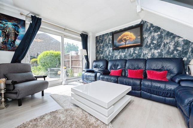 ROOM 2, Tilbury photo 4