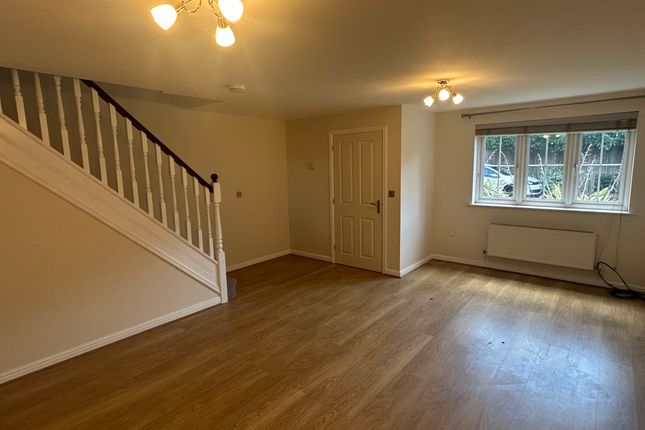 7, Brook Close, Eastleigh photo 3