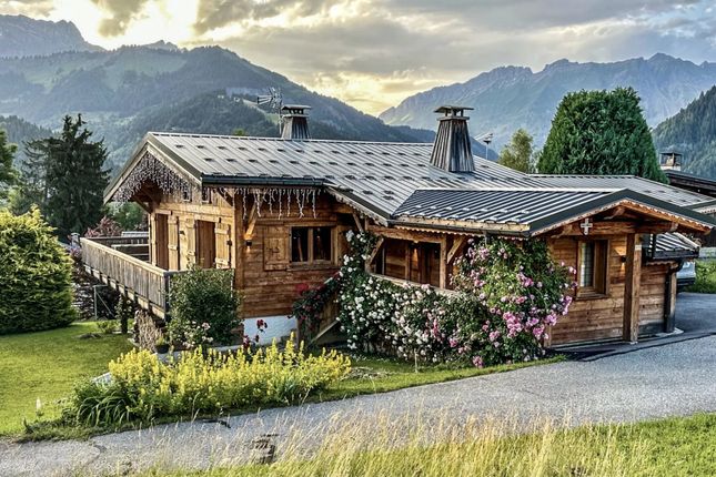 Chalet for sale in Notre Dame De Bellecombe, Megeve, French Alps / Lakes