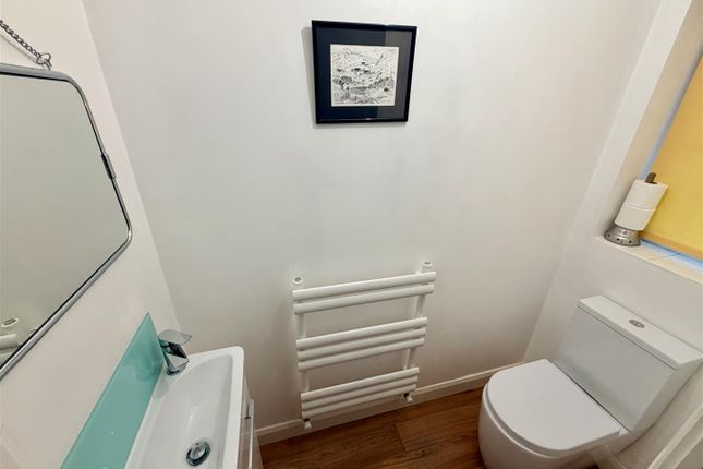 18, Coombe Drive, The Chestnuts photo 4