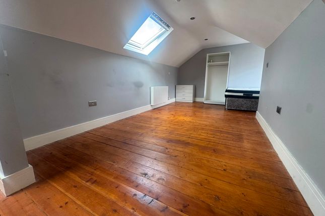 37, Guildford Street, Luton photo 2