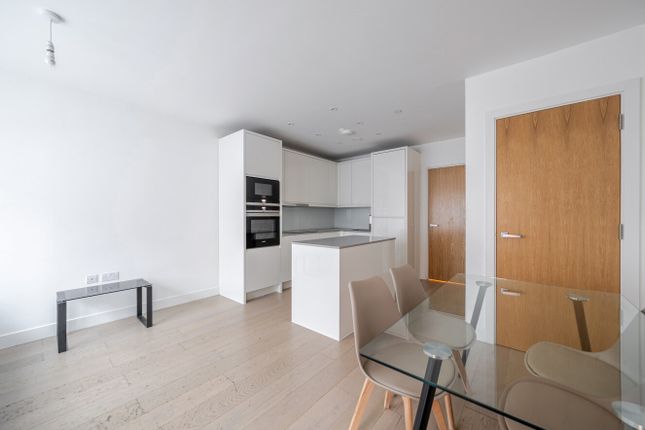2, Bernera Walk, Colindale photo 2