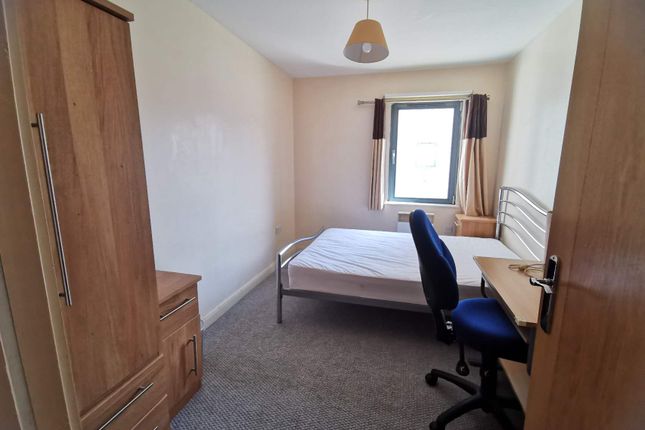 Flat to rent in St. Catherines Court, Swansea