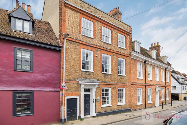 Town house to rent in West Street, Hertford