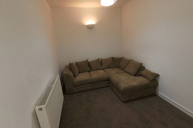 60a Hathersage Road, Manchester photo 2