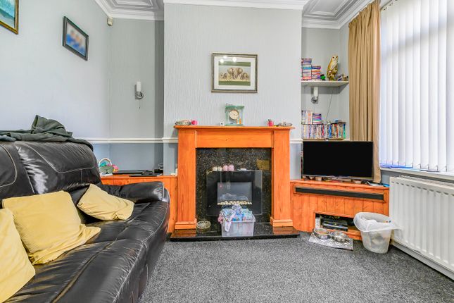 44, St. Helena Road, Bradford photo 3