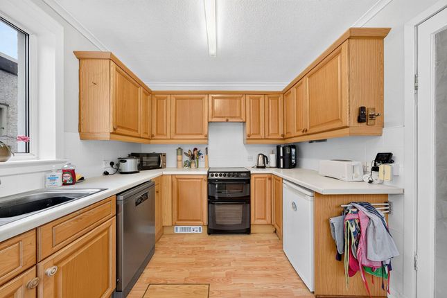 17 Mellerstain Road, Kirkcaldy photo 3