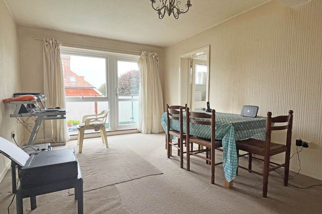 10 Farington Court, Old Orchard Road, Eastbourne photo 3