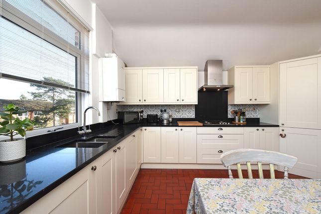 Flat for sale in Oaklands Road, Bromley