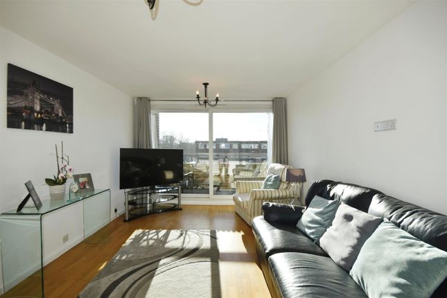 Flat for sale in Justin Close, Brentford