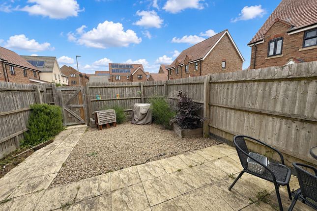 14, Woburn Close, Corby photo 2