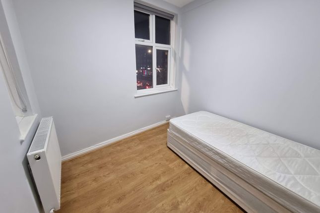 232a, High Road, Loughton, London  photo 3