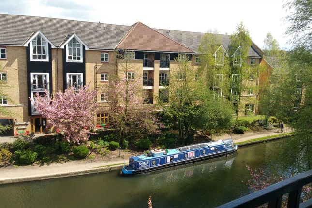 Flat to rent in Longman Court, Stationers Place, Apsley